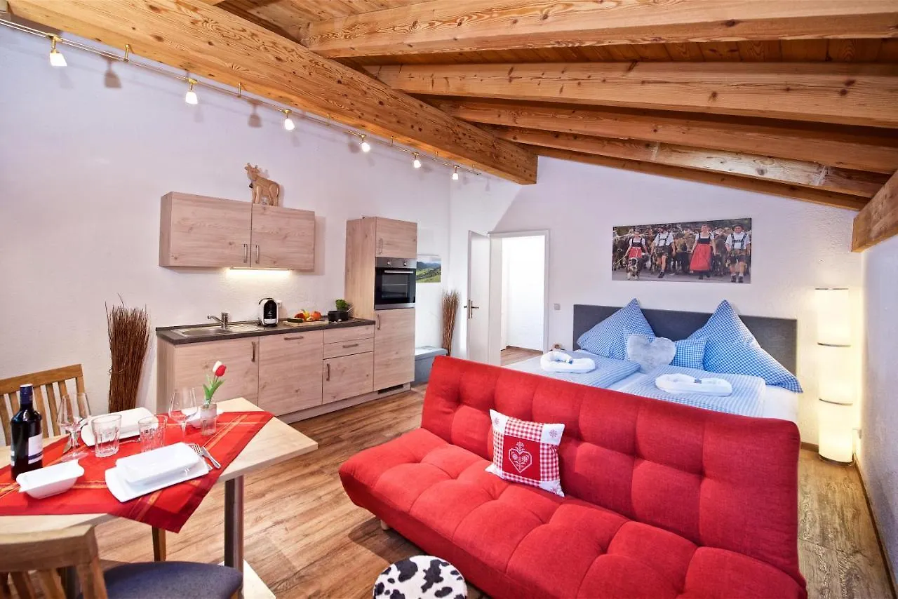 Apartman Ferienwohnungen Am Schlossberg Oberstaufen