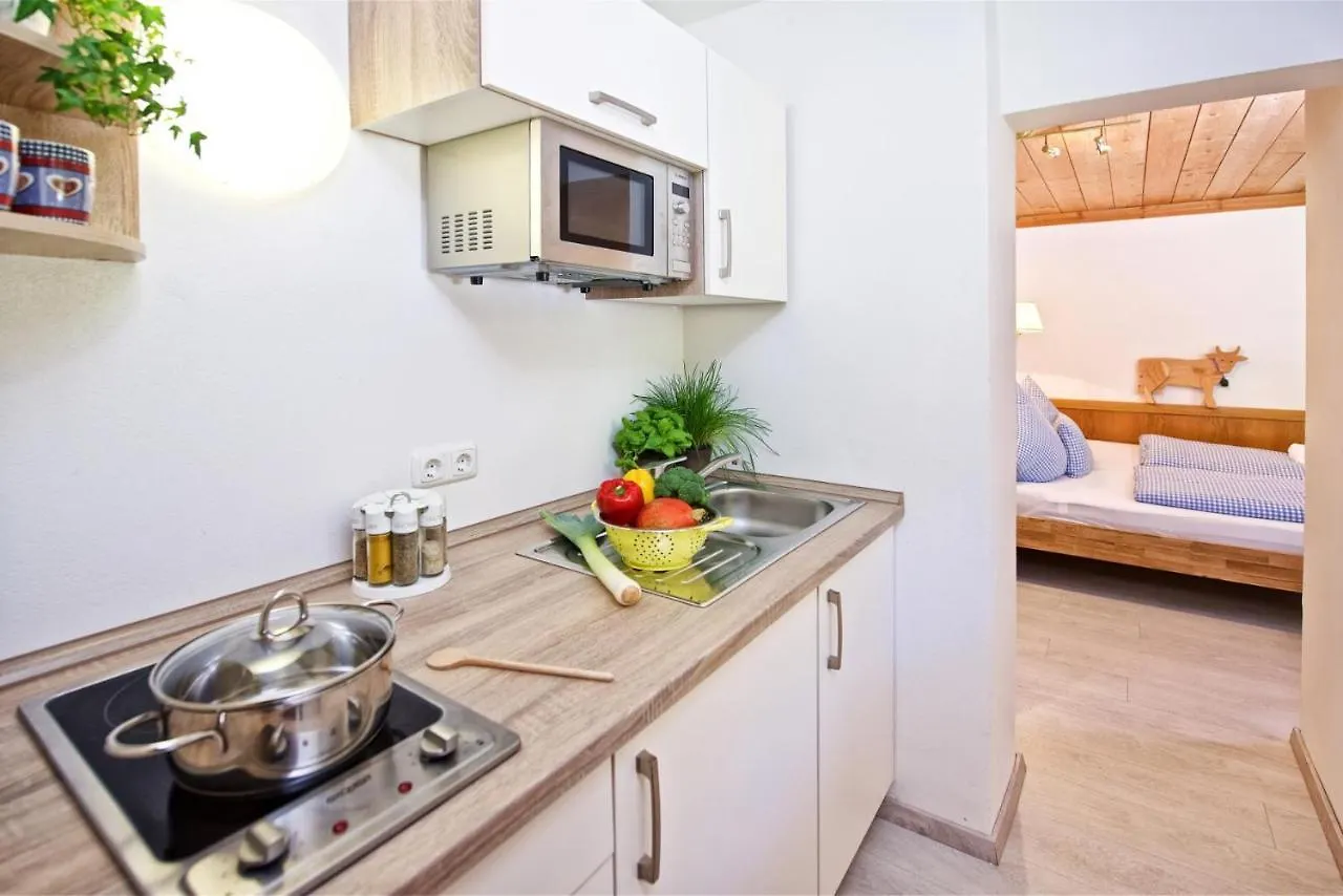 Apartman Ferienwohnungen Am Schlossberg Oberstaufen