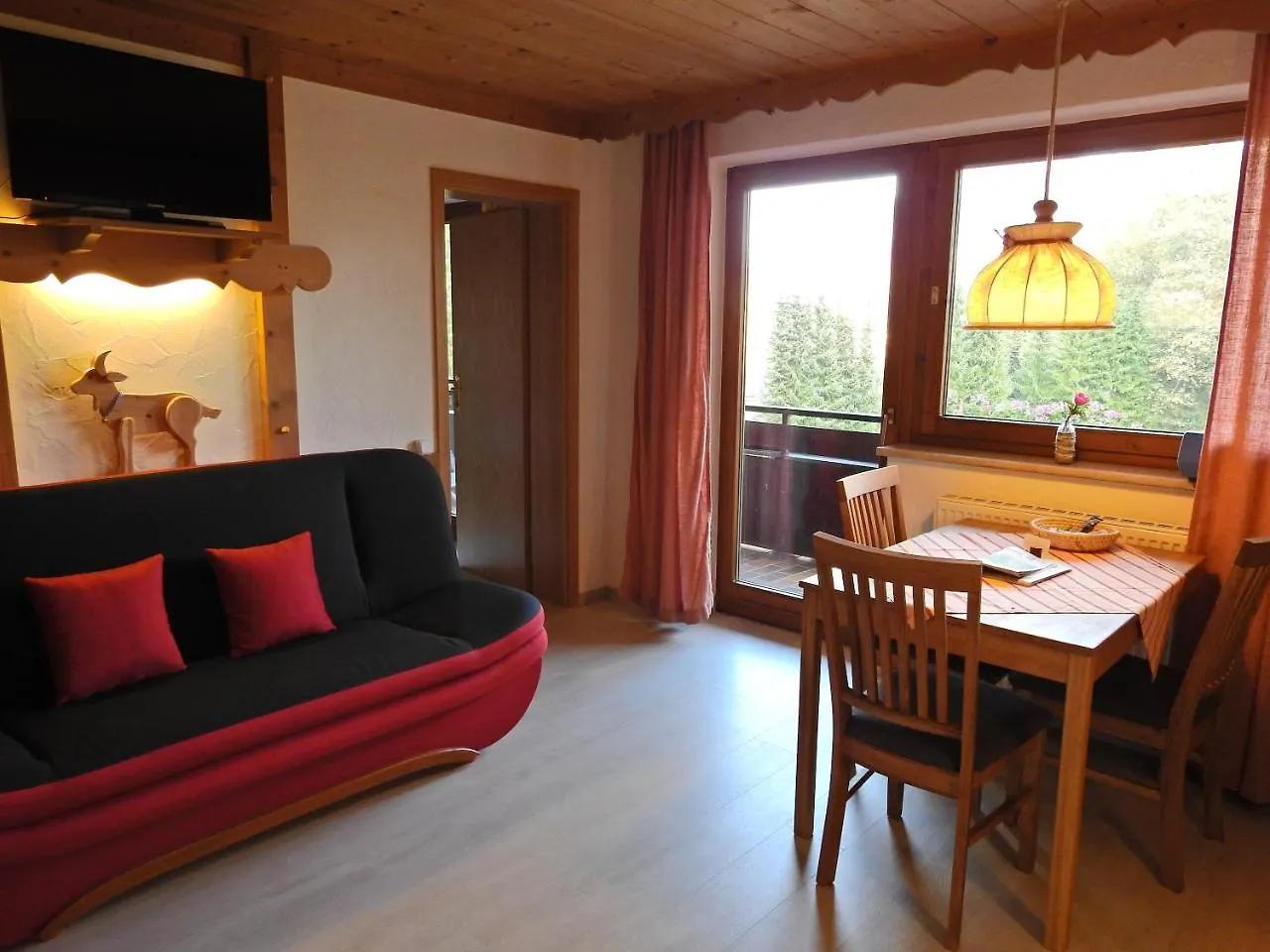 Ferienwohnungen Am Schlossberg Oberstaufen Apartman